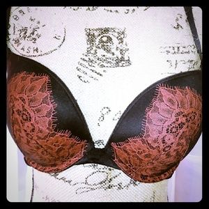 Victoria's Secret Push Up with Lace Bra 34D